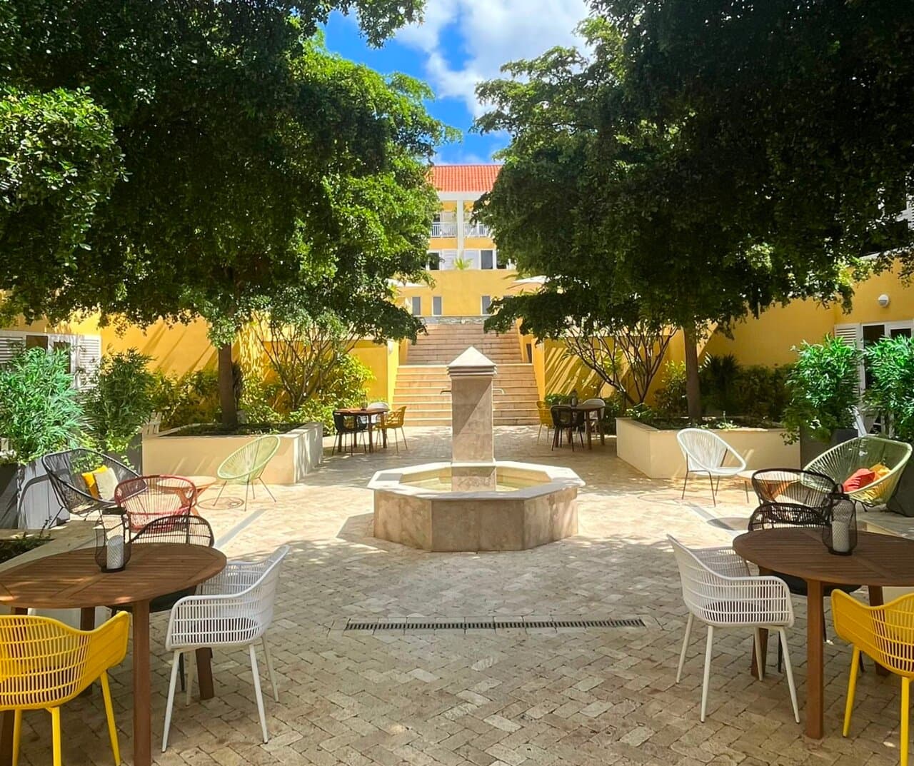 Bayside Boutique Restaurant @Blue Bay