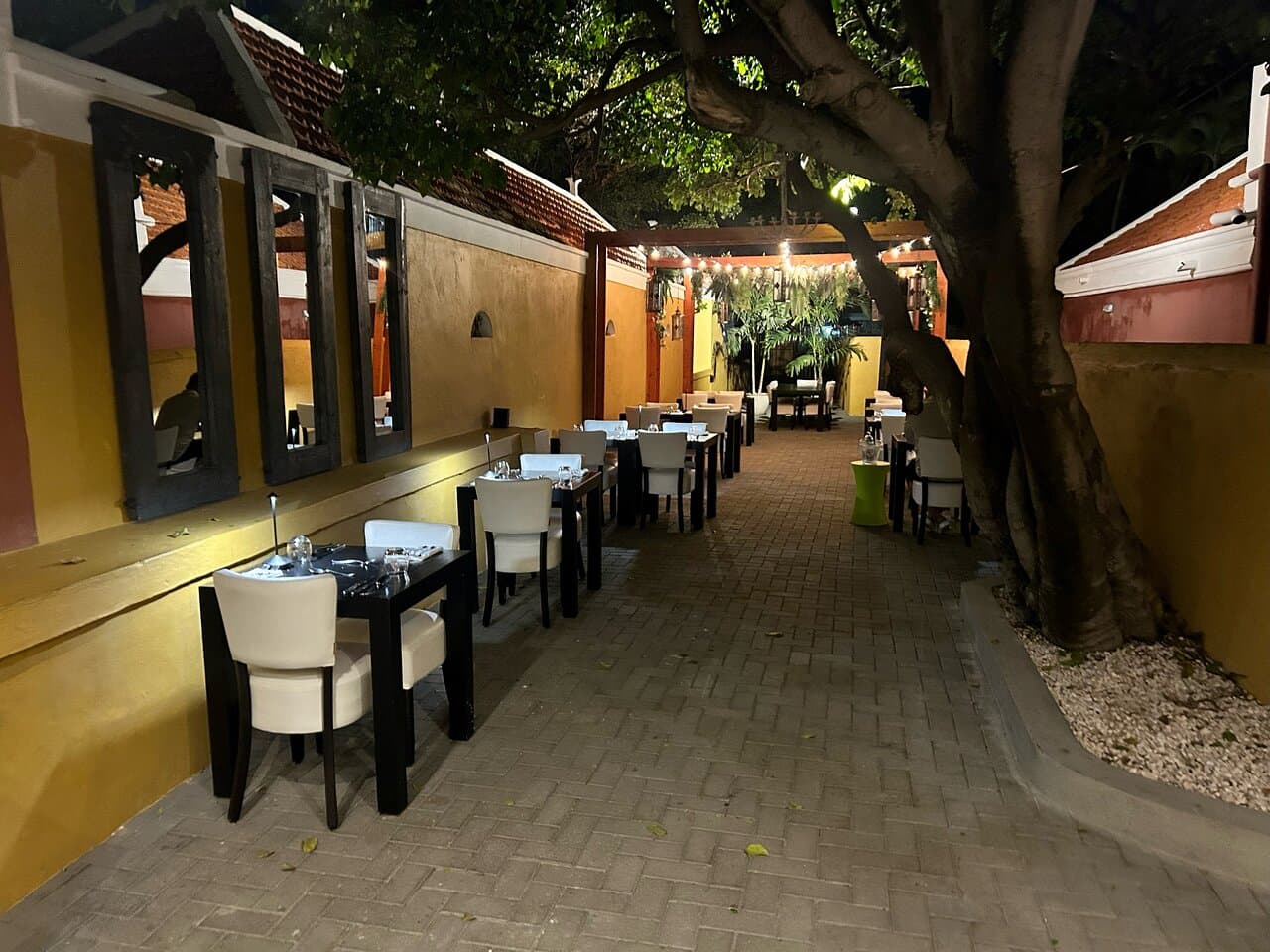 Thomas Restaurant