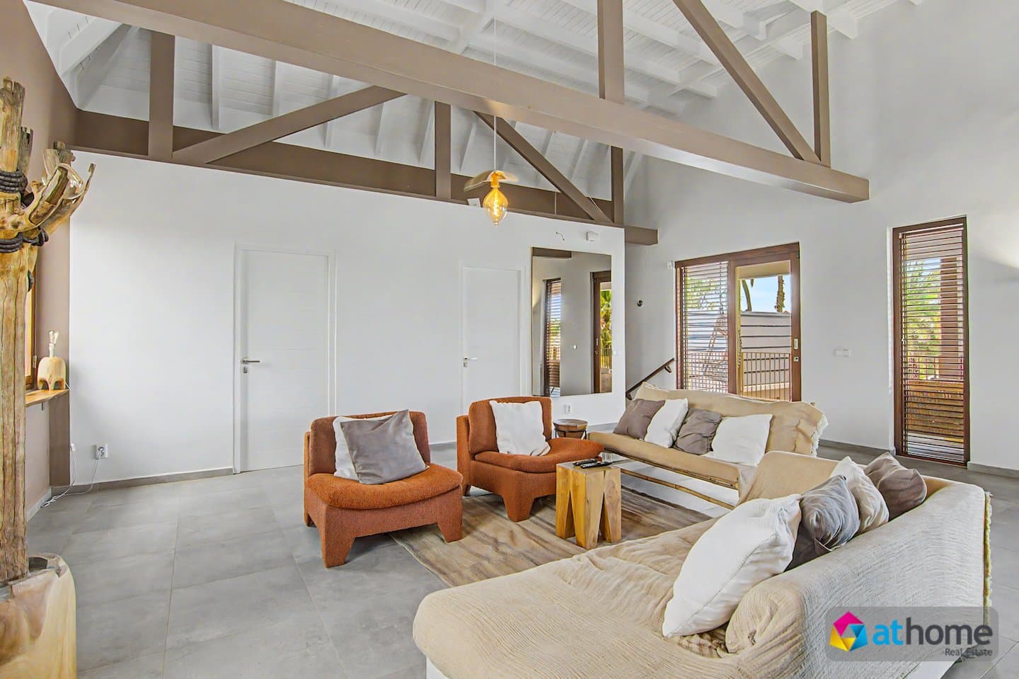 Exclusieve Villa met Appartementen en Zwembad te Vista Royal photo 5