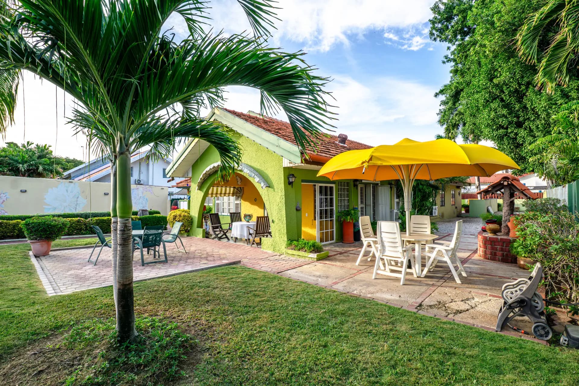 Centrale tropenwoning in Mahaai Investering met Potentieel photo 5